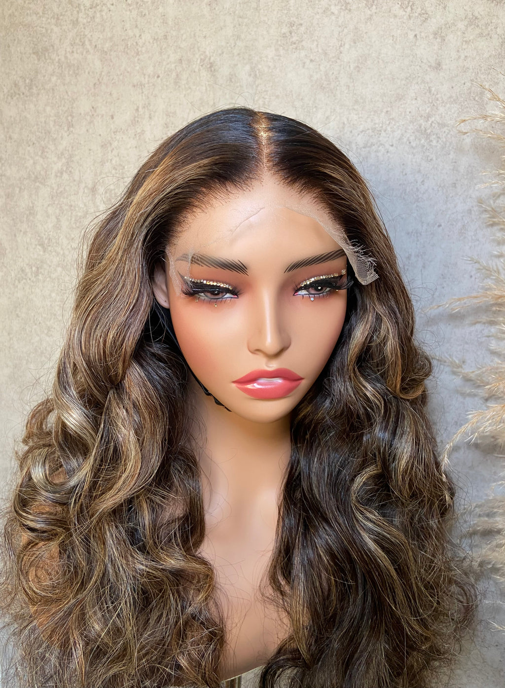 CIARA | 7x7 HD Lace Wig | 26” Raw Vietnamese Bodywave Hair | Balayage Mix Blonde Highlights