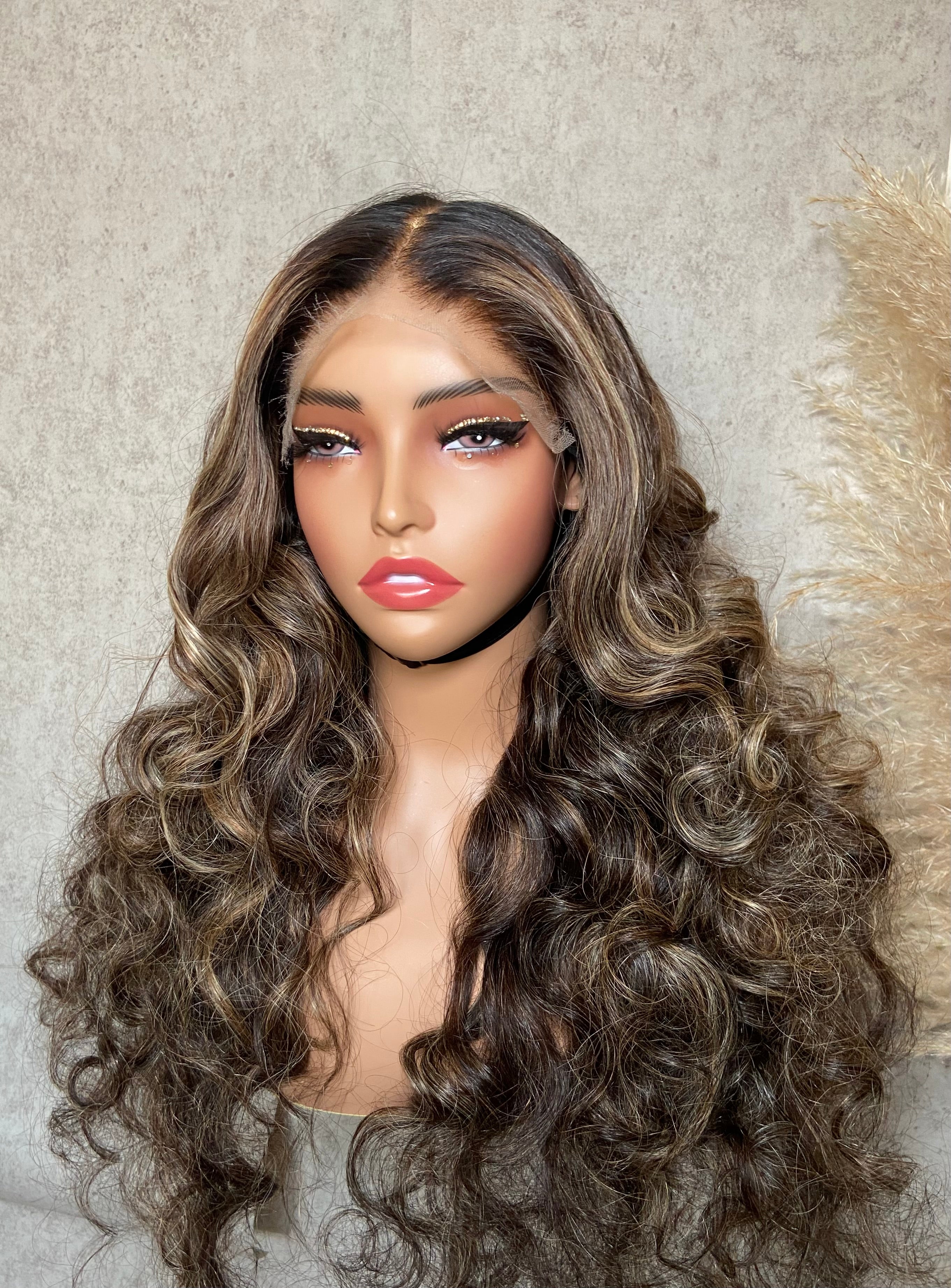 CIARA | 7x7 HD Lace Wig | 26” Raw Vietnamese Bodywave Hair | Balayage Mix Blonde Highlights