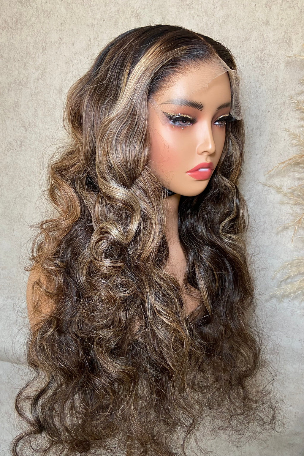 CIARA | 7x7 HD Lace Wig | 26” Raw Vietnamese Bodywave Hair | Balayage Mix Blonde Highlights